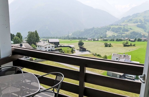 Acletta Apartment | Cosy apartment for 4 guests with WIFI, pool, TV, balcony and panoramic view