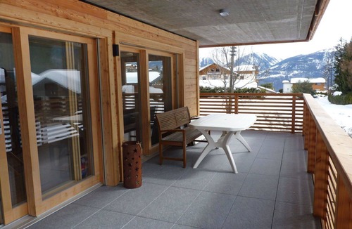 Leytron Apartment | Cosy apartment for 4 guests with WIFI, TV and balcony
