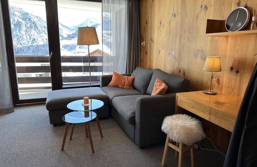 Acletta Apartment | Cosy apartment for 4 guests with WIFI, pool, TV, balcony and panoramic view