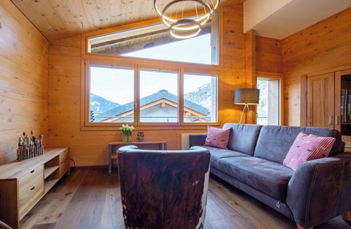 Fiesch Apartment | Cosy apartment for 4 guests with WIFI, TV and balcony