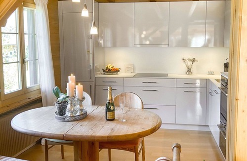 Lenk Apartment | Cosy apartment for 4 guests with internet and balcony