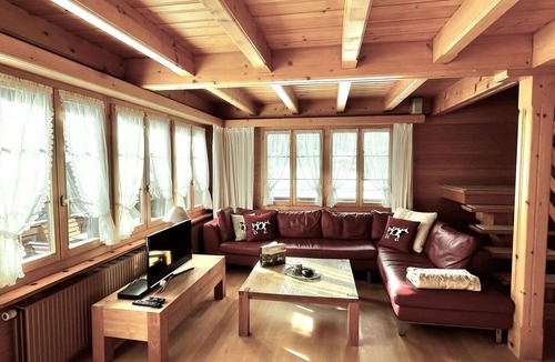 Lenk Apartment | Cosy apartment for 4 guests with internet and balcony