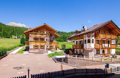 Soraga Apartment | Cosy apartment for 4 people with WIFI, TV and balcony
