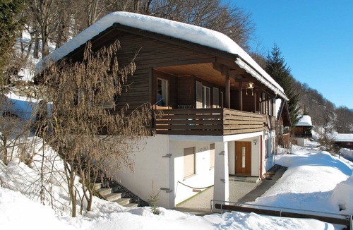 Ruschein Apartment | Cosy apartment for 5 guests with WIFI, TV and terrace