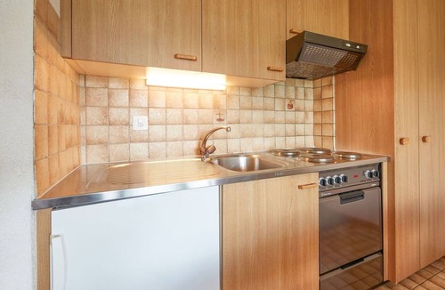 Granges Apartment | Cosy apartment for 6 guests with pool, WIFI, TV, balcony, pets allowed and panoramic view