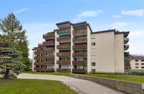 Davos-Dorf Apartment | Cosy apartment for 6 people with pool, WIFI, TV and balcony