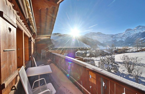 Lenk Apartment | Cosy apartment for 6 people with WIFI, TV and balcony