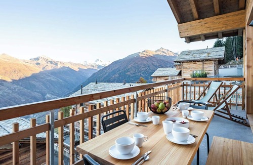 Granges Apartment | Cosy apartment for 6 guests with WIFI, TV and pets allowed