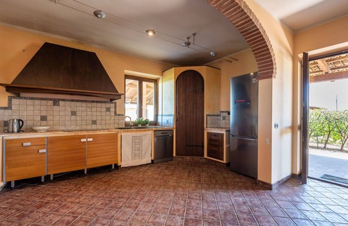 Mombaruzzo Apartment | Cosy apartment for 12 people with pool, WIFI, TV, balcony and pets allowed