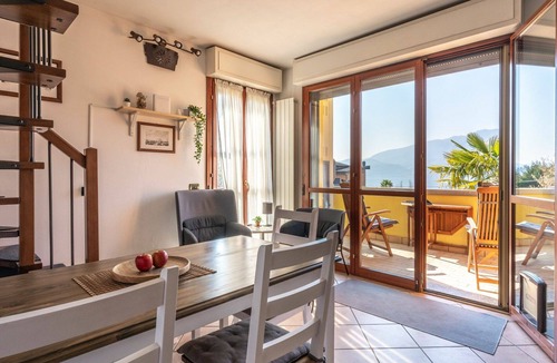 Pettenasco Apartment | Cosy apartment for 5 people with pool, A/C, TV, terrace and pets allowed