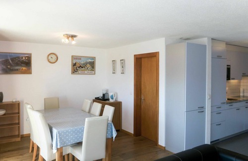 Vex House | Cosy apartment in villa for 8 guests with WIFI, TV and terrace