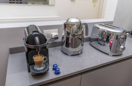 Zona Risorgimento Apartment | Cozy and modern apartment in Via Antonio Kramer, in the heart of Milan.It has two bedrooms, living room with sofa bed, equipped kitchen, balcony and private bathroom.Equipped with free WiFi, air conditioning, TV, dishwasher and washing machine.Located in