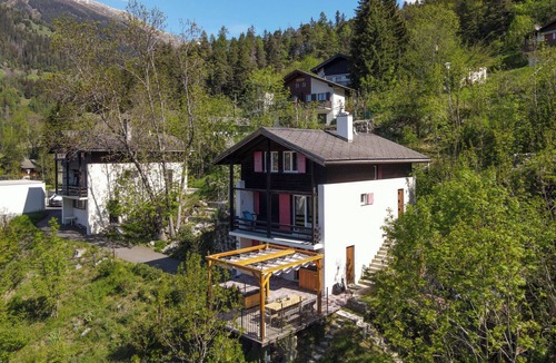 Fiesch Apartment | Cozy family apartment with far-reaching views - ideal for family time
