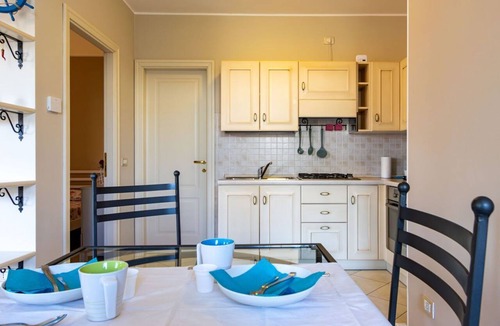 Arona Apartment | Cuz's Lake House - Arona Center - Free WiFi - By Guestaly