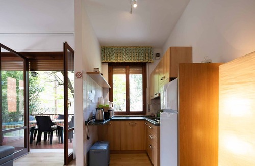 Lazise Old Town Apartment | Darina - near to lake and center of Lazise