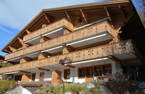 Gstaad Apartment | Drive (Nr. 3) Appartement/Fewo, Dusche oder Bad, WC 6-Bettwohnung by Interhome