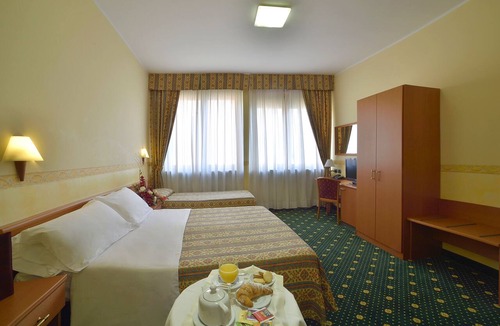 Druento Hotel | Dropiluc