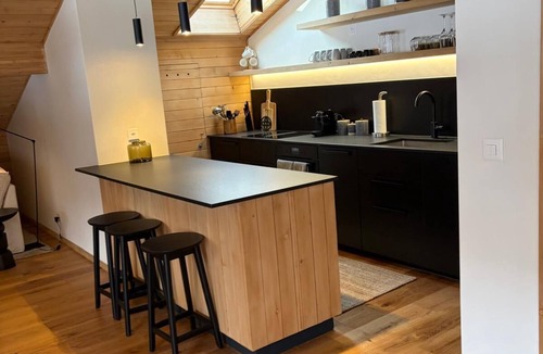 Rougemont Apartment | Elegant 1BR Rougemont Apartment