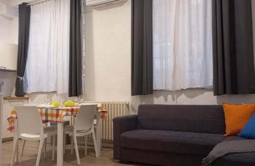 Simonetta Apartment | Elegant and modern two-room apartment with equipped kitchen