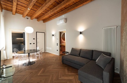 Cittadella Apartment | Elegant Frescoed Residence 200 meters from the Arena