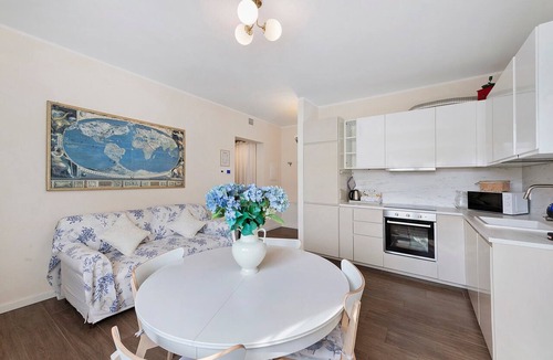 Paratico Apartment | ‘Elegant Lake Iseo’ Apartment with Lake & Mountain Views, Wi-Fi, Air Conditioning