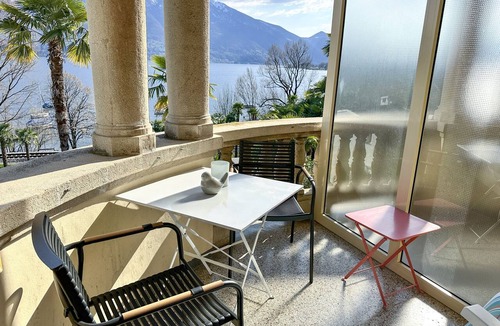 Minusio Apartment | Elegant villa near the lake with extensive grounds and a wonderful view