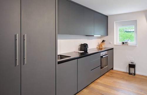 Hofsgrund Apartment | Elmend's Wellness Oasis with Sauna, Mountain Views & Private Terrace