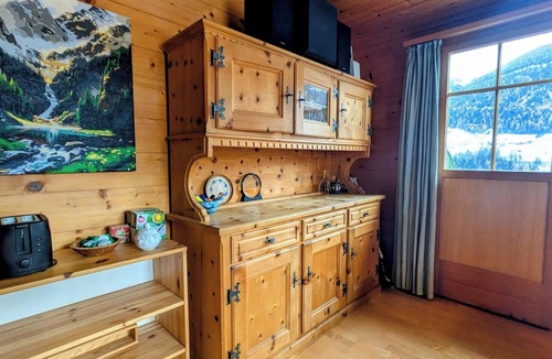 Fiesch Apartment | Ember Appartement/Fewo, Dusche oder Bad, WC 4 1/2 Zimmerwohnung, 8-Betten by Interhome
