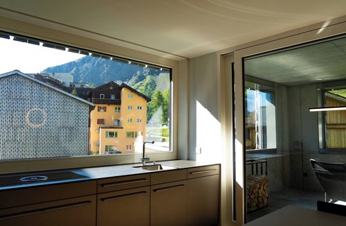 Arosa Apartment | Emsla Appartement/Fewo, Dusche und Badewanne, 6-Bettwohnung by Interhome