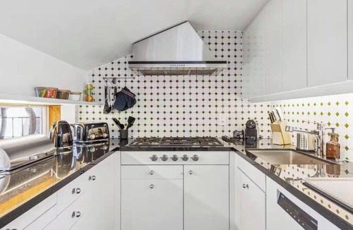 Old Town Apartment | EXPERIENCE THE PINNACLE OF LUXURY LIVING IN THE HEART OF ZURICH - PENTHOUSE