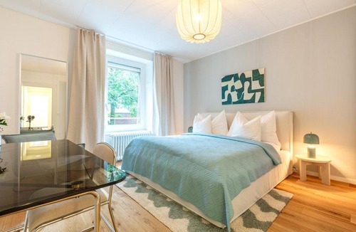 District 6 Apartment | Family Flat · Unterstrass