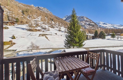 Randa Apartment | Family-Friendly Apartment w/Mountain Views