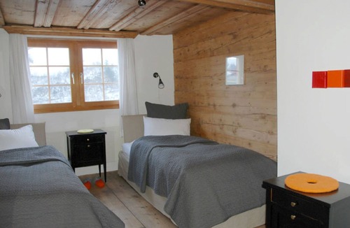 Surcasti Apartment | Ferienhaus Altes Pfarrhaus, Surcasti, (Surcasti), 15000B by Interhome