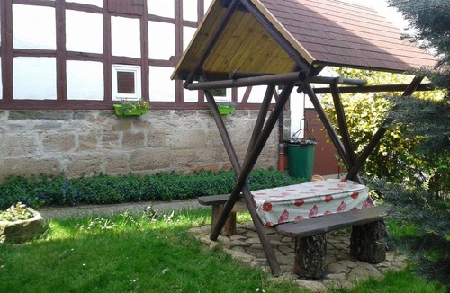 Uhlstadt - Kirchhasel Apartment | Gemütliche Ferienwohnung mit Garten by Interhome