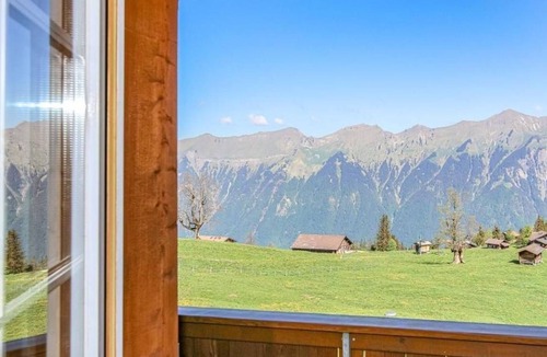 Axalp Apartment | Gemütliche Ferienwohnung auf der Axalp by Interhome