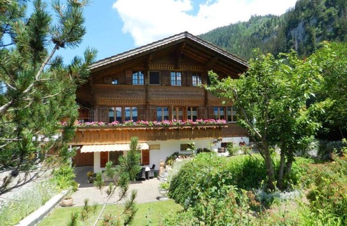 Zweisimmen Apartment | Giferblick Appartement/Fewo, Dusche oder Bad, WC 3-Bettwohnung by Interhome