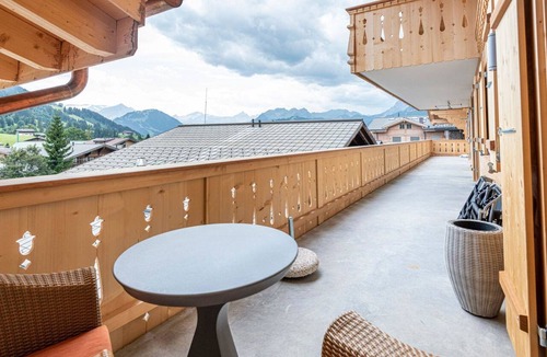 Schoenried Apartment | Grace Appartement/Fewo, Dusche oder Bad, WC, 1 Schlafraum 2-Bettwohnung by Interhome