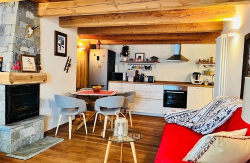 La Salle Apartment | GuestHost - Charming 70 sqm apartment on two levels, comfortably accommodating four people.The property is located in La Salle, in the hamlet of Cottin, surrounded by Alpine nature at the foot of Mont Blanc, an ideal location for skiers and outdoor sport