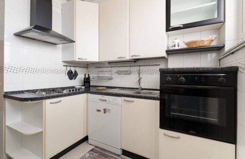 Crescenzago Apartment | GuestHost - Cozy 58m2 apartment, perfect for 4 people, located on the fifth floor of a building with lift.The accommodation is located in the Crescenzago area, well connected thanks to the Crescenzago metro stop (M2-Verde) and buses #44, #54, #51 and #