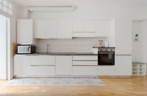 Quartiere Mazzini Apartment | GuestHost - Modern 64 sqm apartment located on the ground floor of a building (a few steps to access).The accommodation is located in the Corvetto area, a residential neighbourhood undergoing major regeneration, well served and with excellent key transpo