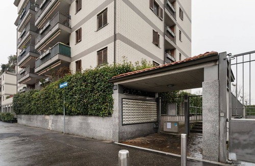 Bruzzano Apartment | GuestHost - Spacious Apartment 600mt from Metro M3 Comasina