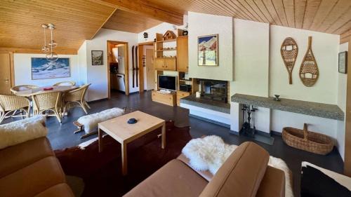 Saas-Fee Apartment | Haus Anis Edel Alpine Apartment