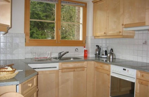 Klosters Platz Apartment | Haus beim Ahorn Appartement/Fewo, Dusche oder Bad, WC 4-Zimmerwohnung by Interhome