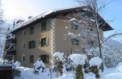 Klosters Dorf Apartment | Haus Fiorina 3 Appartement/Fewo, Dusche oder Bad, WC 3½-Zimmerwohnung by Interhome