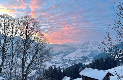 Zweisimmen Apartment | Heimersberg Appartement/Fewo, Bad, WC 3-Bettwohnung by Interhome
