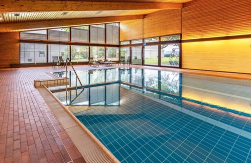 Reichenau Apartment | Holiday Apartment Fetscher 1 near the Lake with Shared Pool and Wi-Fi