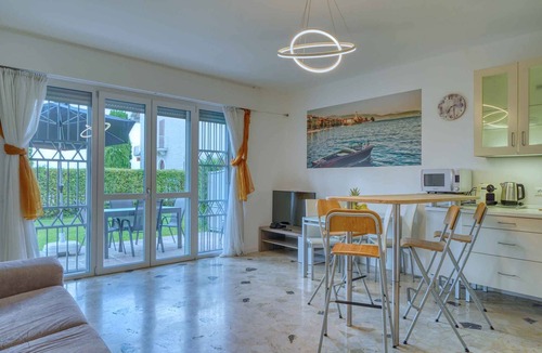 Mattarana Apartment | Holiday apartment by the water with shared boat dock