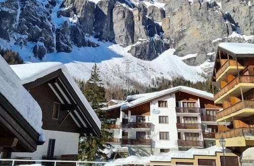 Leukerbad Apartment | Holiday apartment Leukerbad (Ort) for 1 - 4 persons with 2 bedrooms - Penthouse holiday apartment