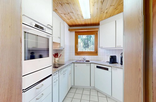 Bever Apartment | Holiday Apartment in Bever with Mountain Views, Sleeps 6