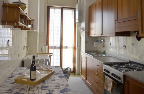 Arona Apartment | Holiday apartment with a view of Lake Maggiore